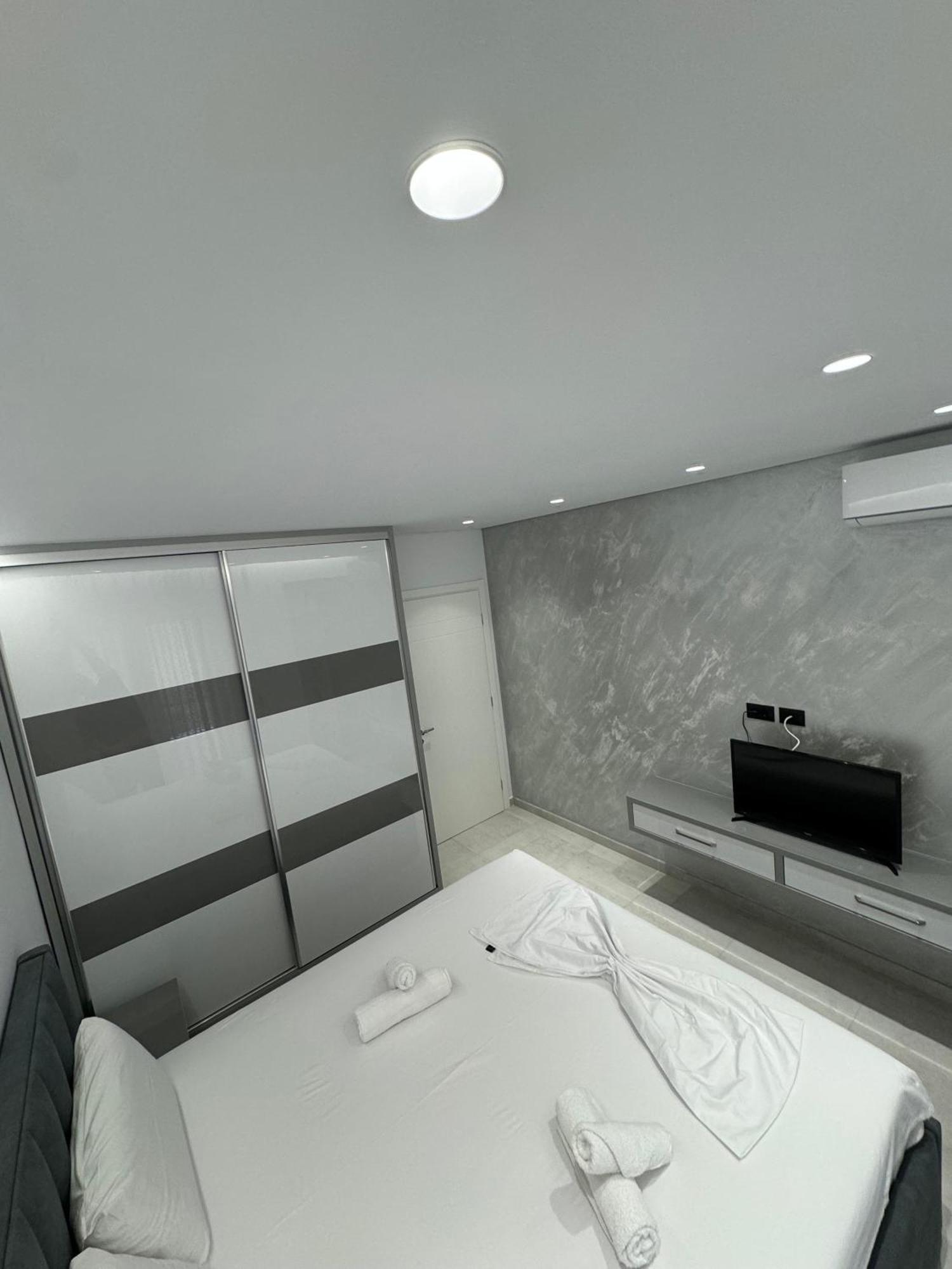 Alpha Lux Apartment Sarandë 外观 照片