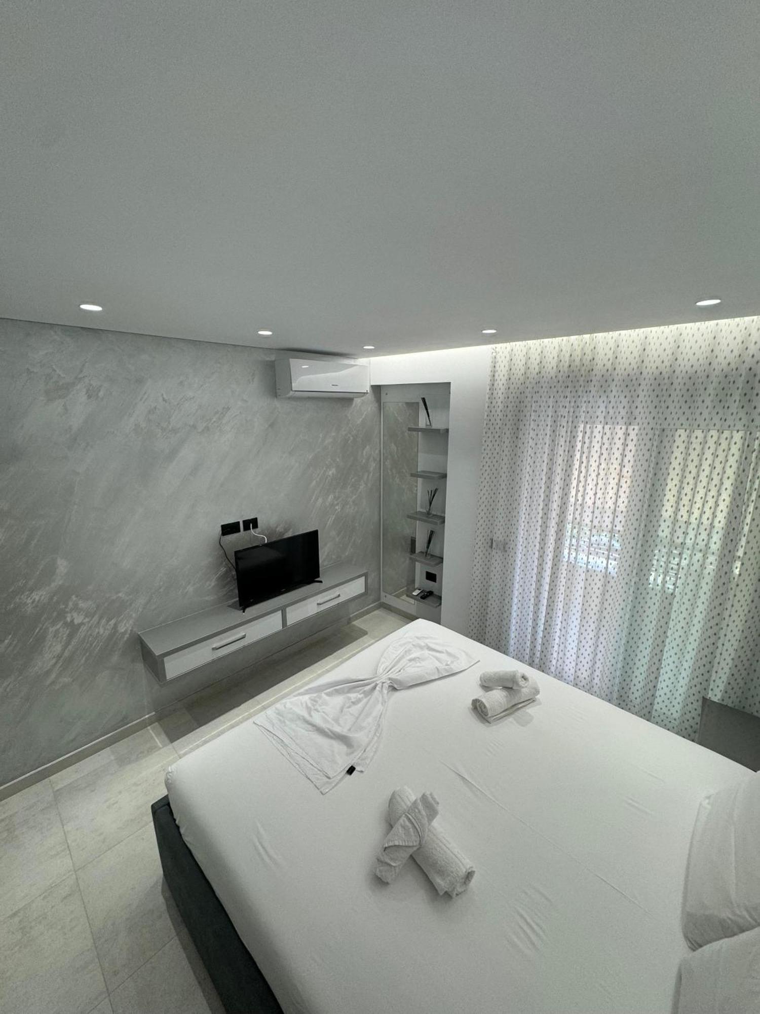 Alpha Lux Apartment Sarandë 外观 照片